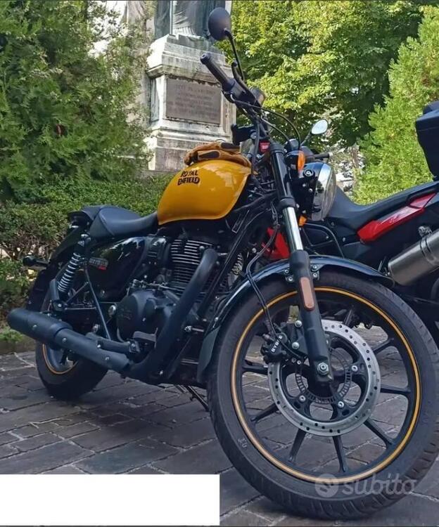 Royal Enfield Meteor 350 Fireball (2021 - 25) (4)