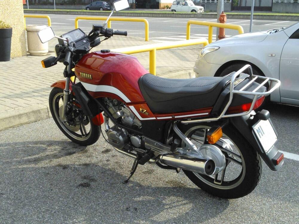 Yamaha XZ550 (3)
