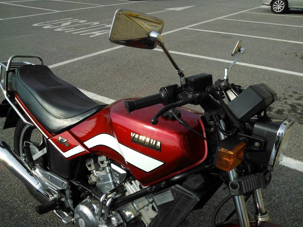 Yamaha XZ550 (5)