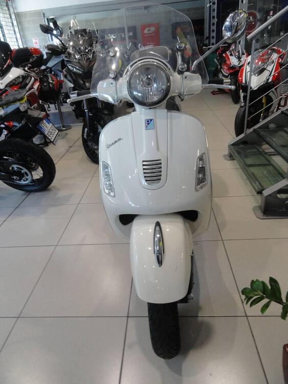 Vespa GTS 300 (2010 - 14) (3)