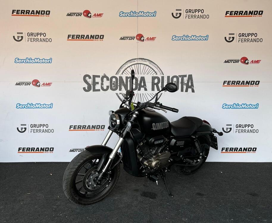 QJ Motor SRV 300 (2023 - 25) (3)