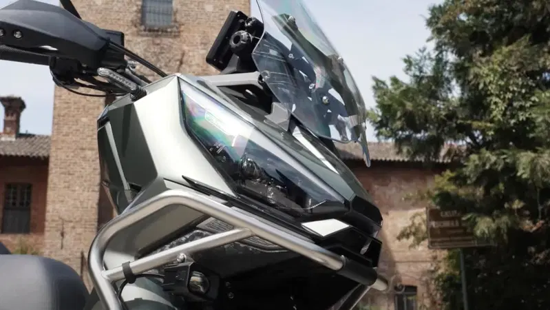 Zontes 368G: lo scooter che non teme lo sterrato - il Test di Moto.it [VIDEO]