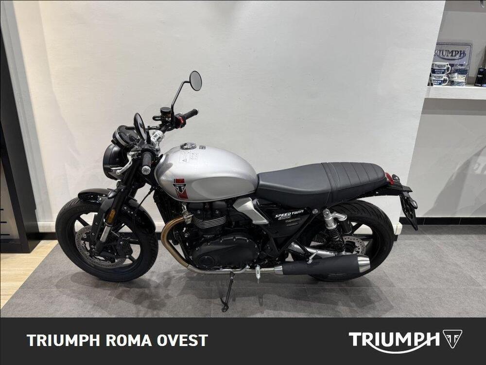 Triumph Speed Twin 900 (2025) (2)