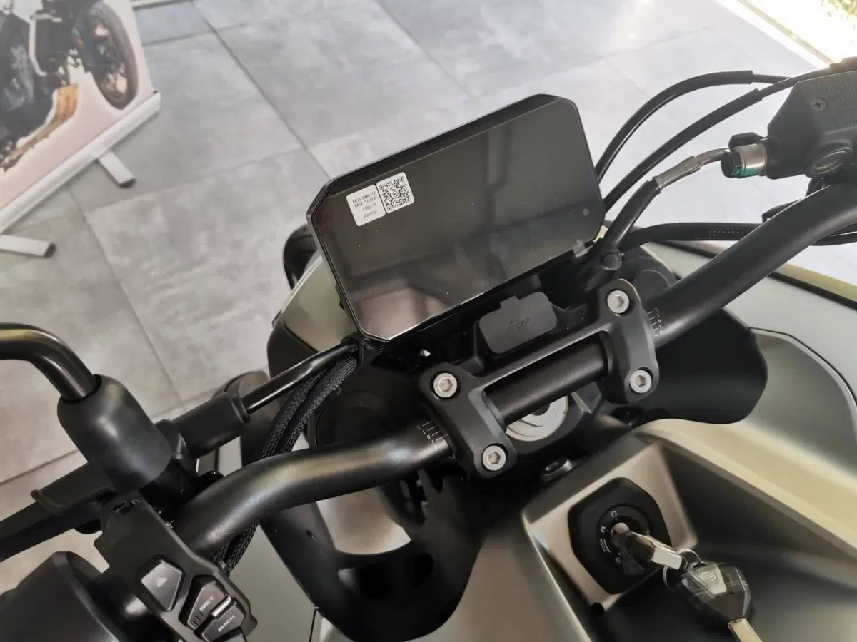 CFMOTO 125NK (2025 - 26) (20)