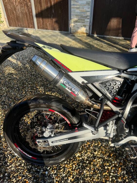 Fantic Motor XMF 125 Motard Performance 4t (2021 - 22) (2)