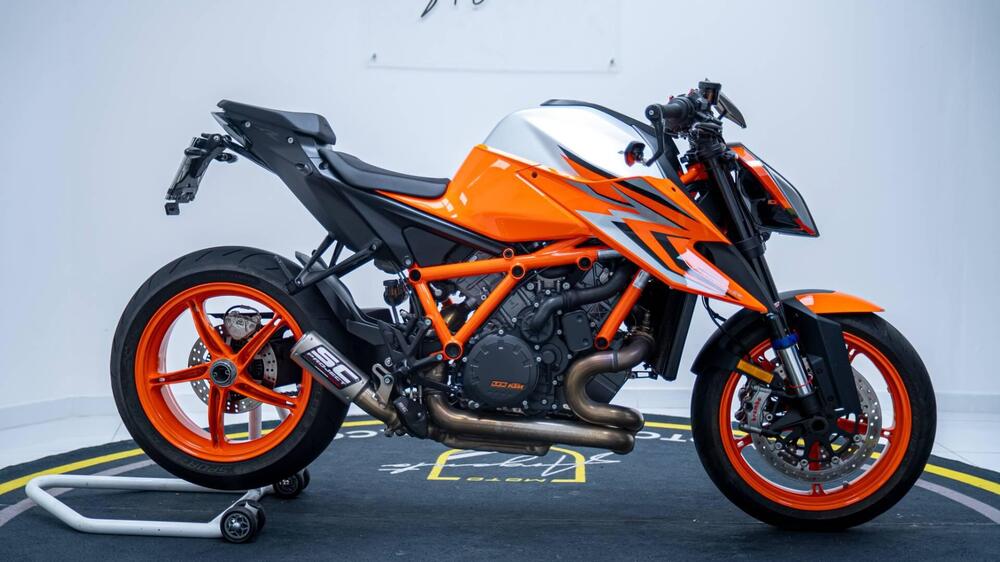 KTM 1290 Super Duke R (2022 - 23) (2)