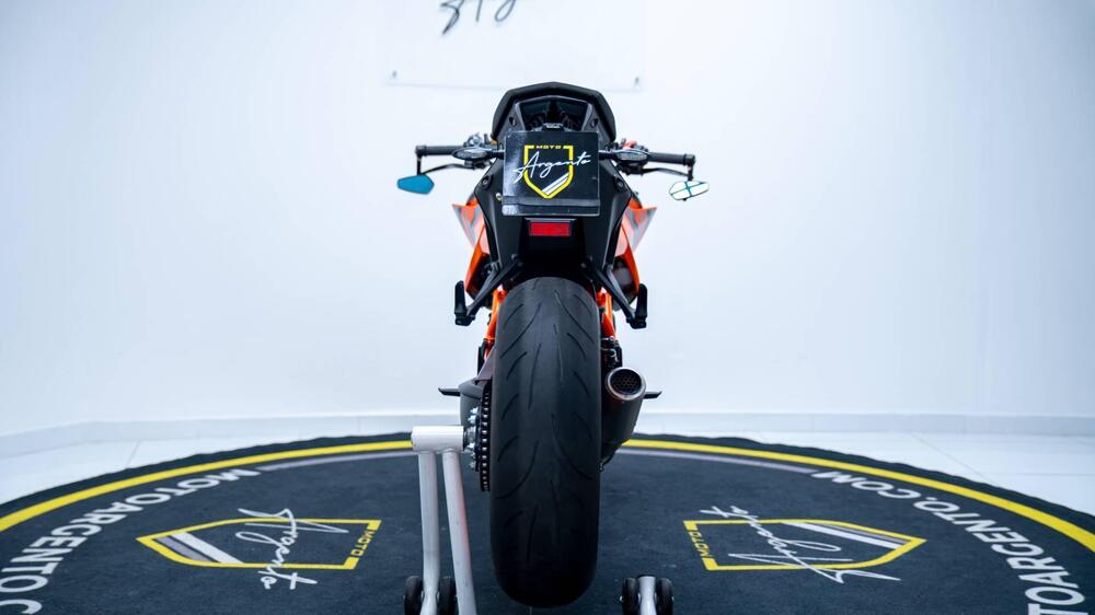 KTM 1290 Super Duke R (2022 - 23) (4)