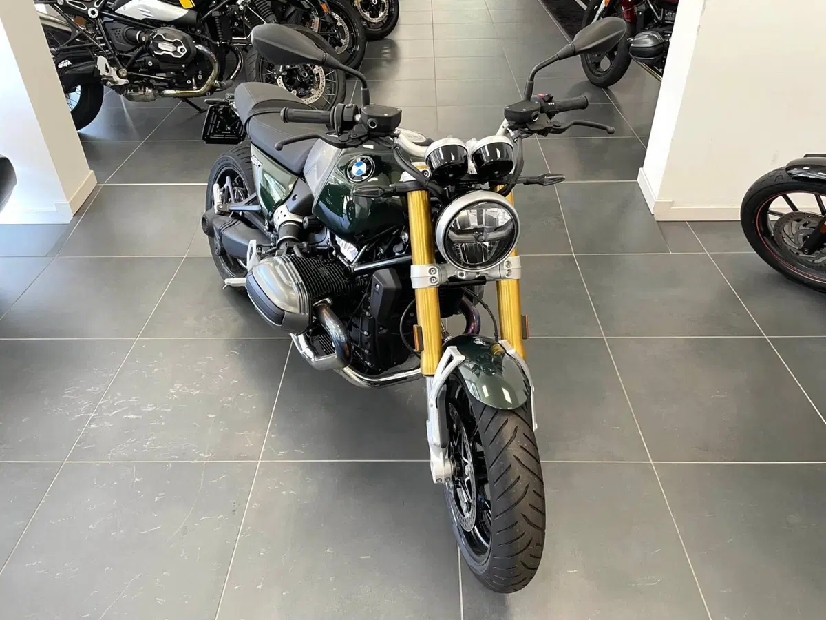 Bmw R 12 nineT (2023 - 26) (2)