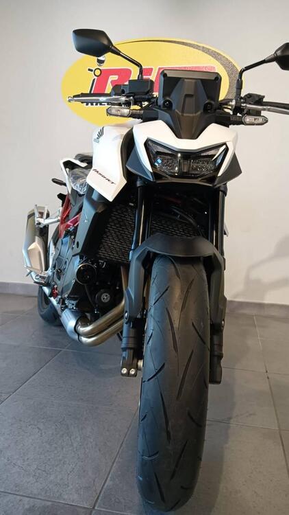 Honda CB 750 Hornet (2025) (4)