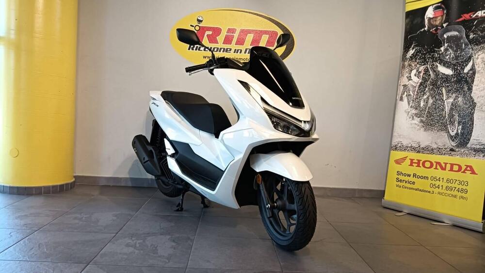 Honda PCX 125 (2025) (2)