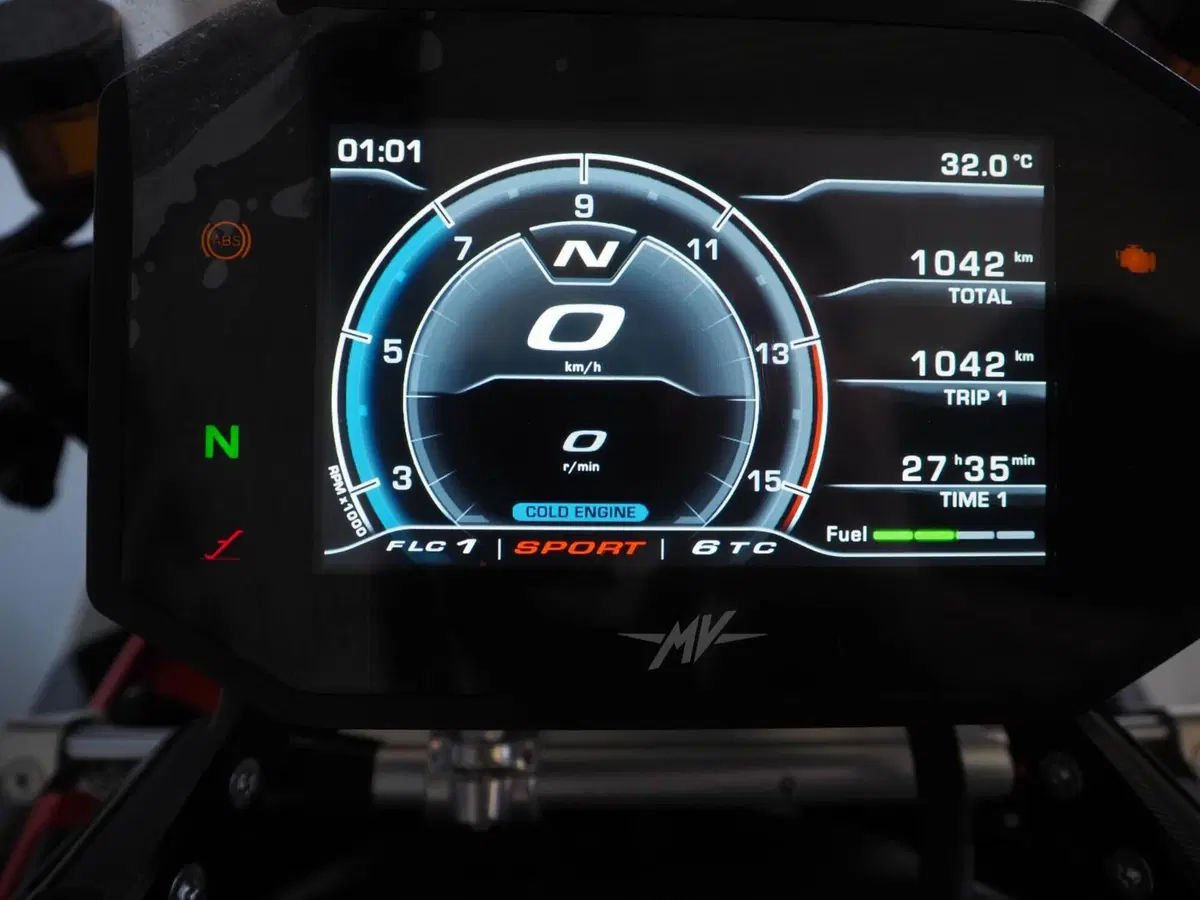 MV Agusta Brutale 1000 RR (2021 - 25) (10)