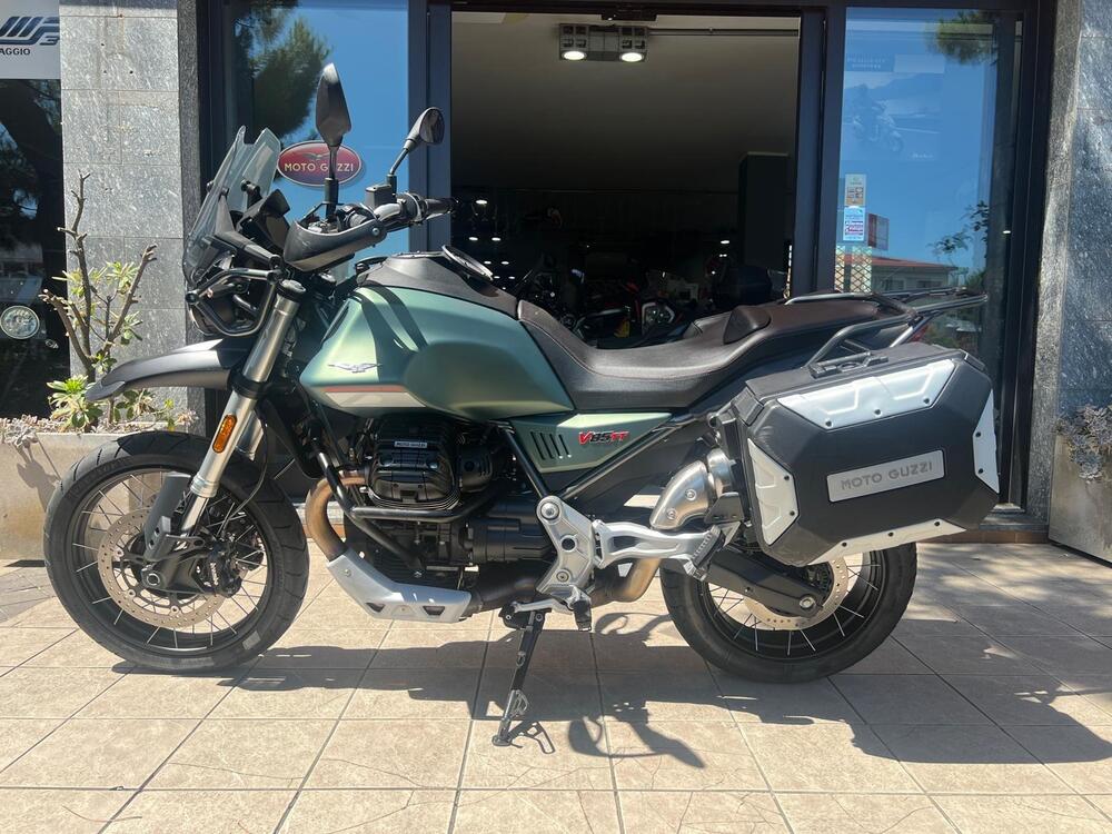 Moto Guzzi V85 TT (2021 - 23) (2)