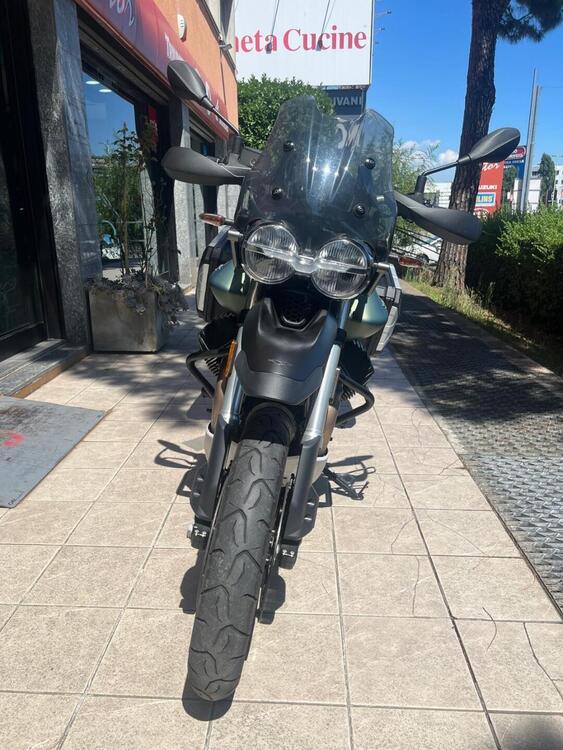 Moto Guzzi V85 TT (2021 - 23) (3)