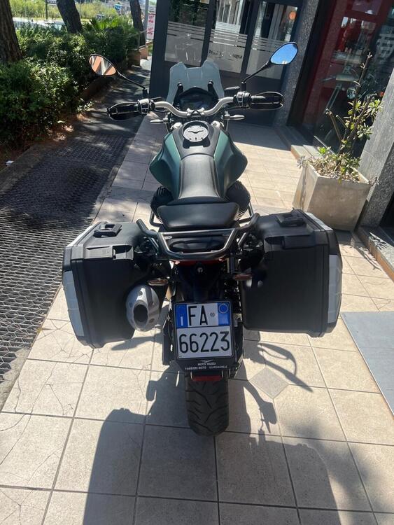 Moto Guzzi V85 TT (2021 - 23) (4)