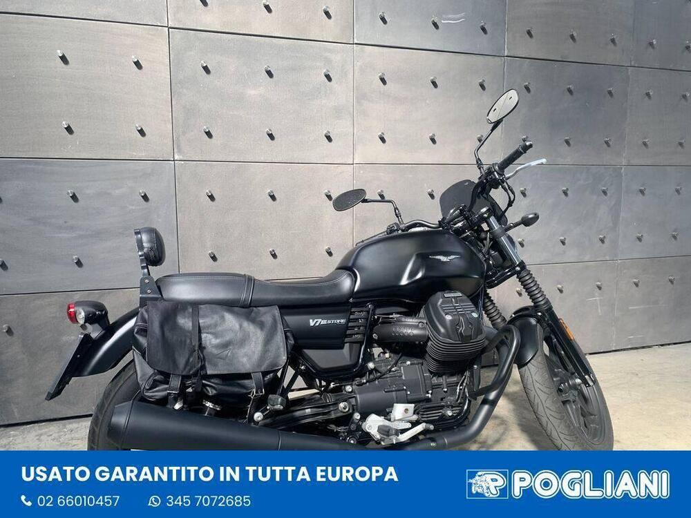 Moto Guzzi V7 III Stone (2017 - 20) (2)