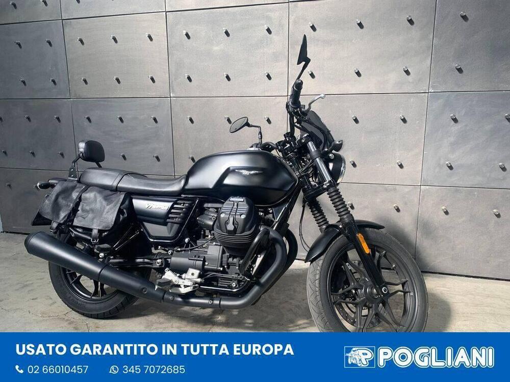Moto Guzzi V7 III Stone (2017 - 20) (3)