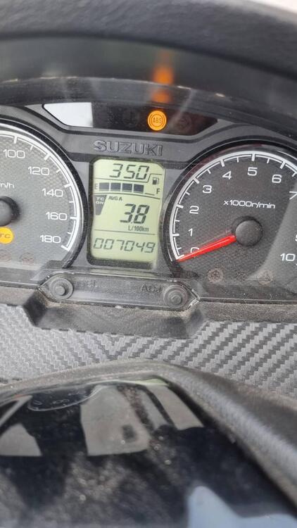 Suzuki Burgman 400 (2022 - 24) (4)