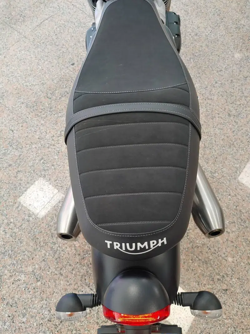 Triumph Street Twin 900 (2019 - 20) (7)