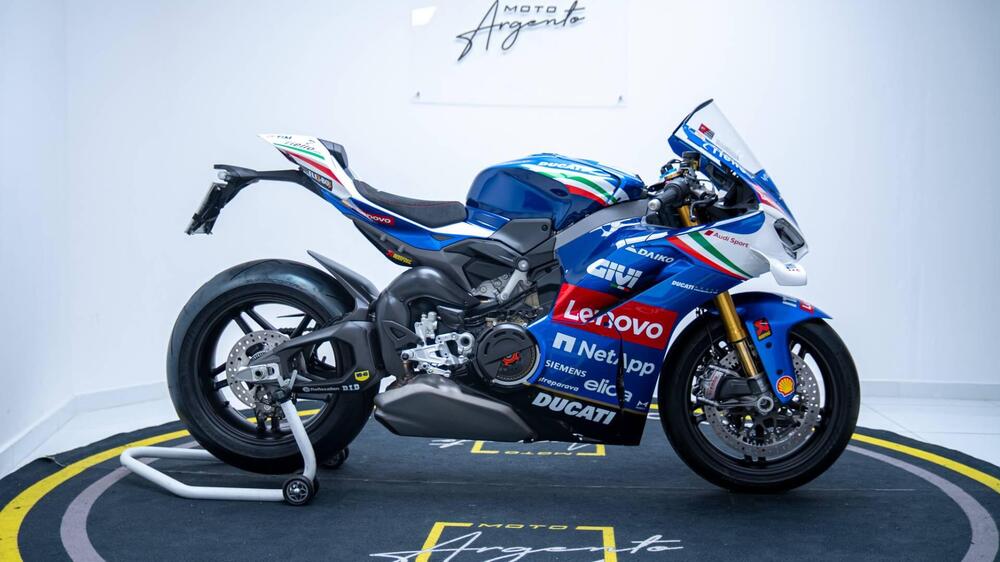 Ducati Panigale V4 Tricolore Italia (2025) (2)