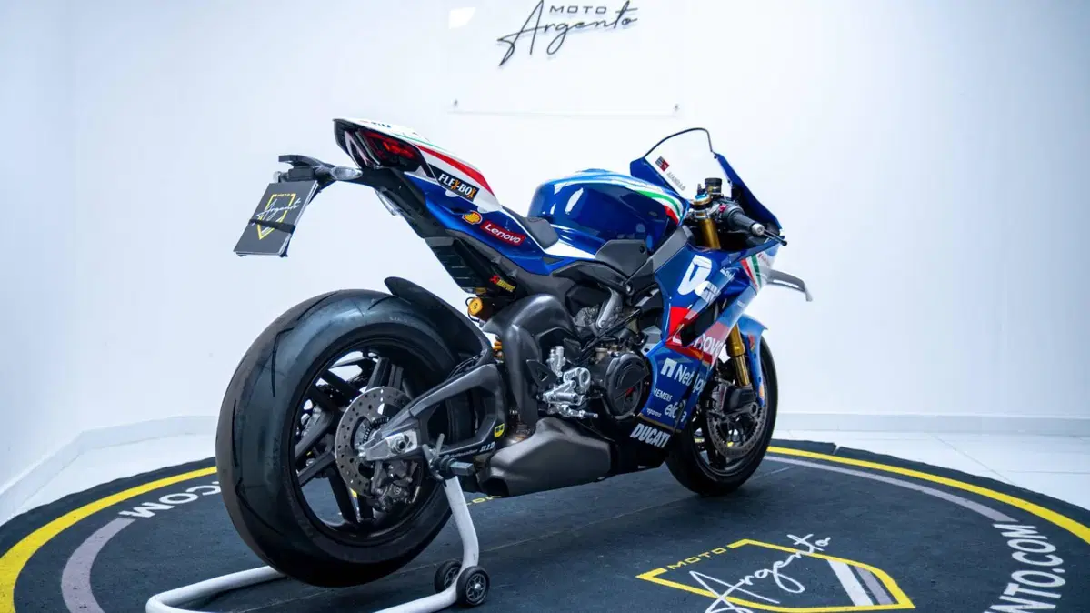 Ducati Panigale V4 Tricolore Italia (2025 - 26) (3)