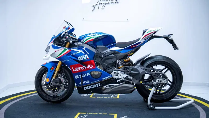 Ducati Panigale V4 Tricolore Italia (2025 - 26) (6)