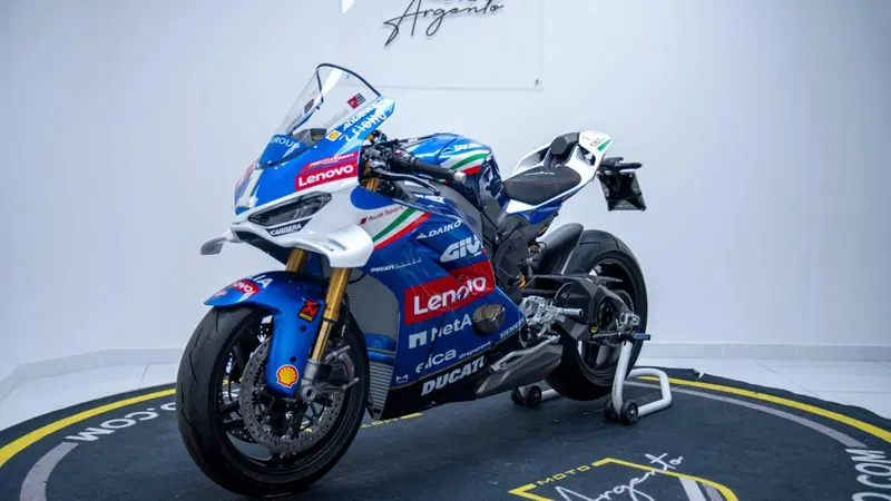 Ducati Panigale V4 Tricolore Italia (2025 - 26) (7)