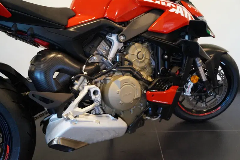 Ducati Streetfighter V4 1100 (2021 - 22) (11)