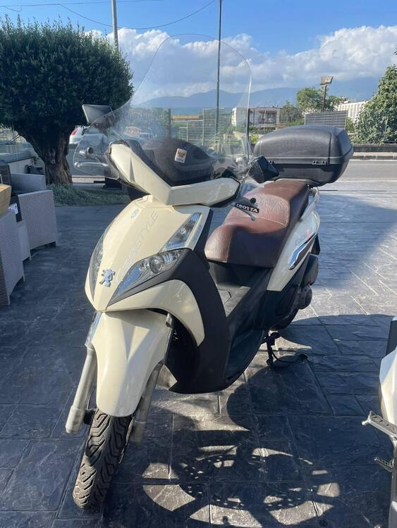 Peugeot Geopolis 300 (2010 - 13)