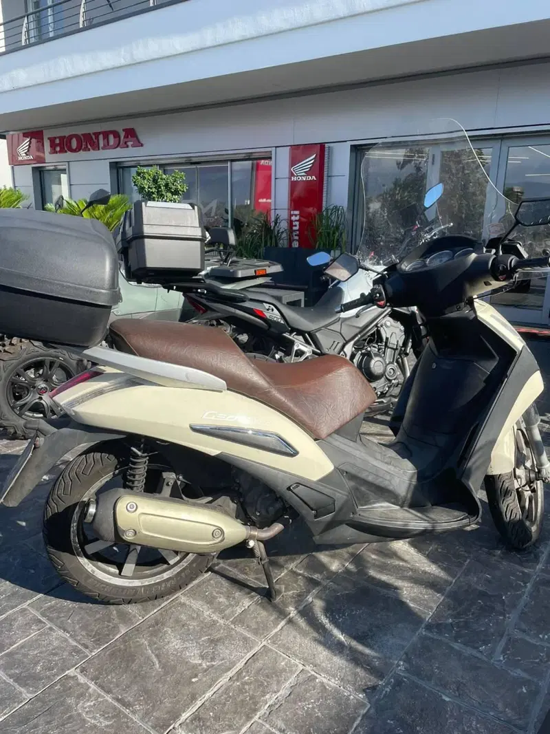 Peugeot Geopolis 300 (2010 - 13) (11)