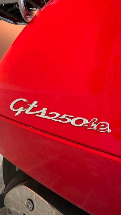 Vespa GTS 250 i.e. (4)