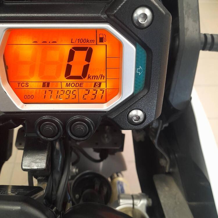 Yamaha XT1200Z Super Ténéré ABS (2010 - 15) (4)