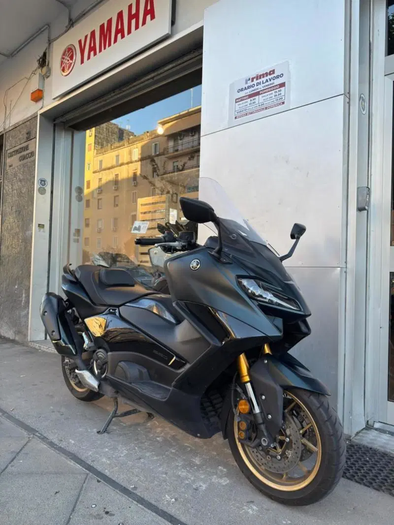 Yamaha T-Max 560 Tech Max (2022 - 24) (2)