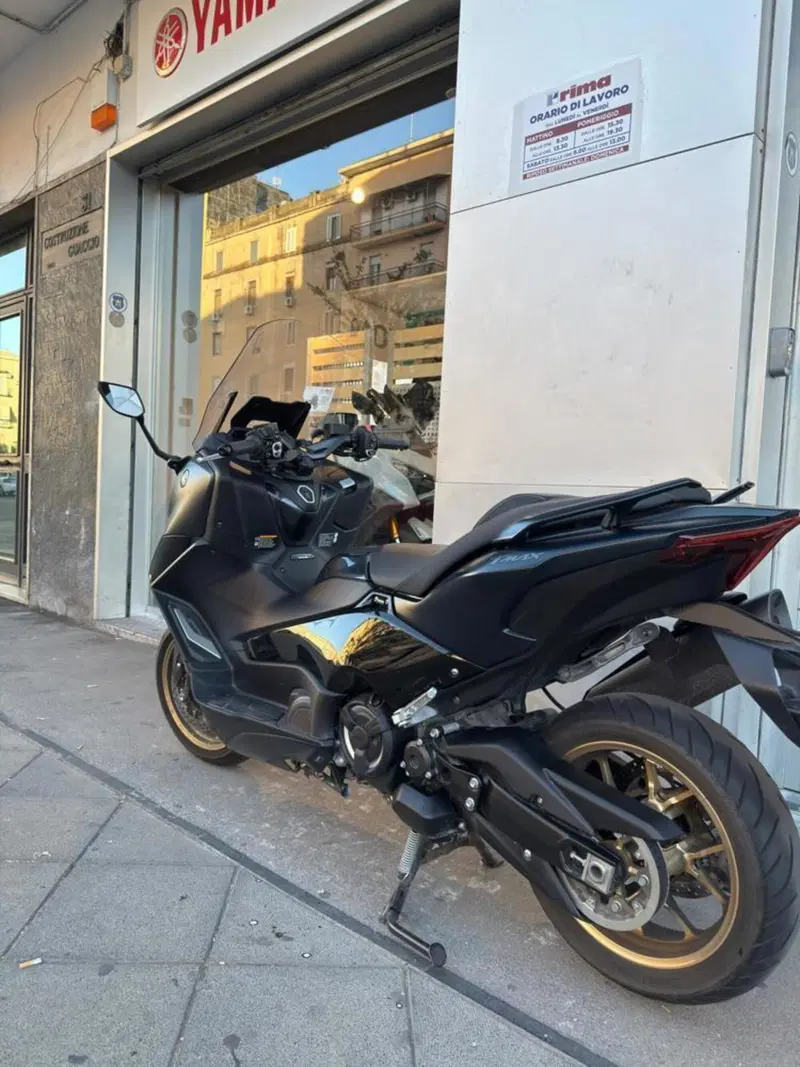 Yamaha T-Max 560 Tech Max (2022 - 24) (3)
