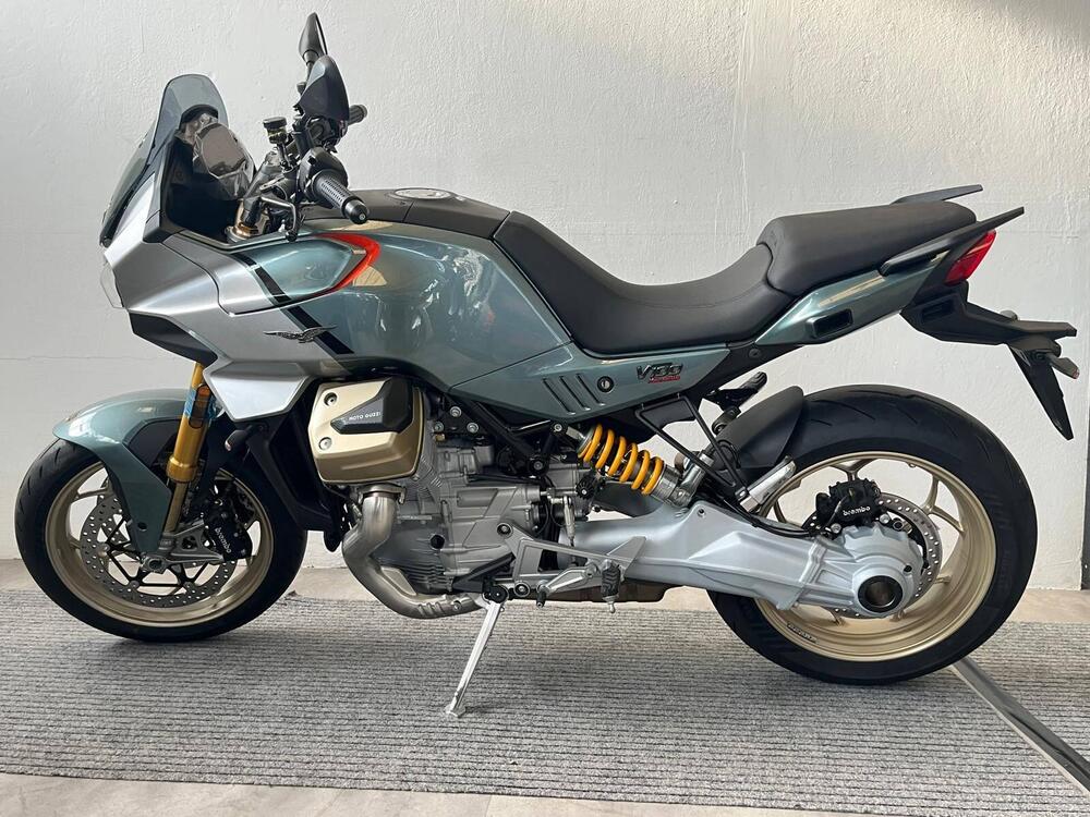 Moto Guzzi V100 Mandello S (2025) (2)