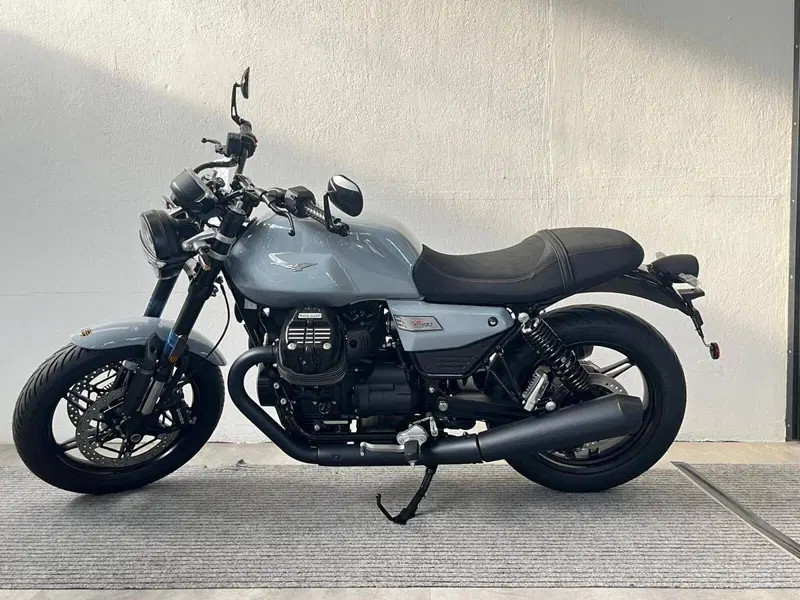 Moto Guzzi V7 Sport (2025 - 26) (2)