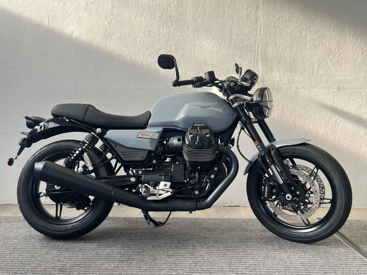 Moto Guzzi V7 Sport (2025 - 26)