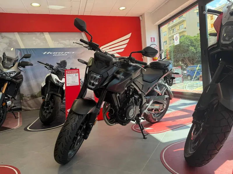 Honda CB 500 Hornet (2024 - 25)