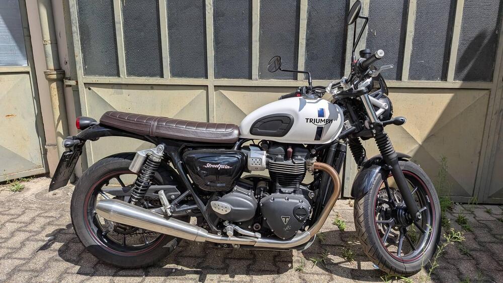 Triumph Street Twin 900 (2017 - 18) (2)