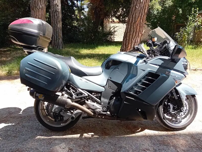 Kawasaki GTR 1400 (2007 - 09) (6)