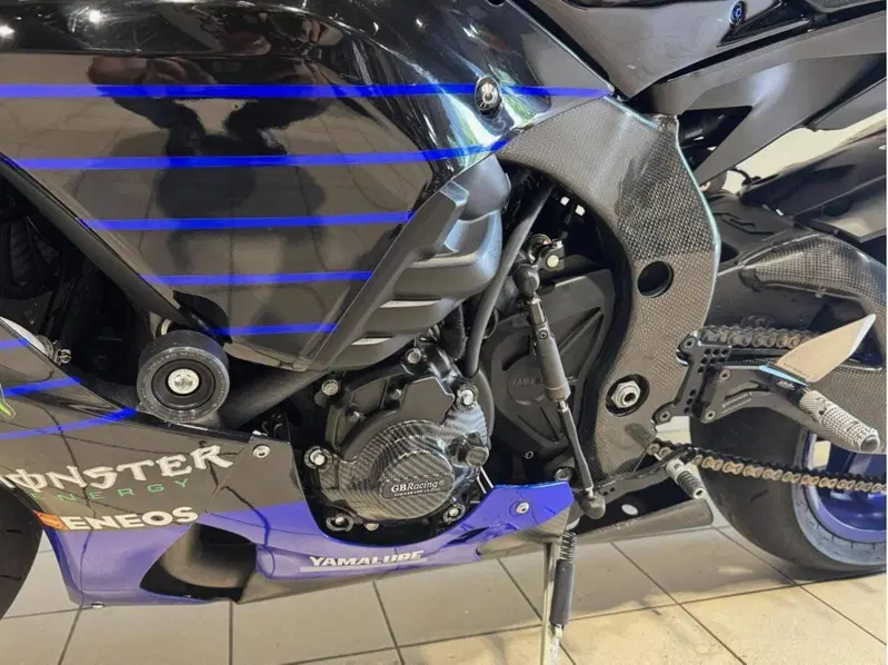 Yamaha YZF R1 (2020 - 25) (5)