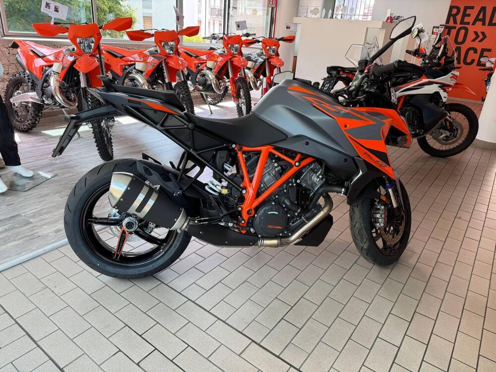 KTM 1290 Super Duke GT (2022 - 25)