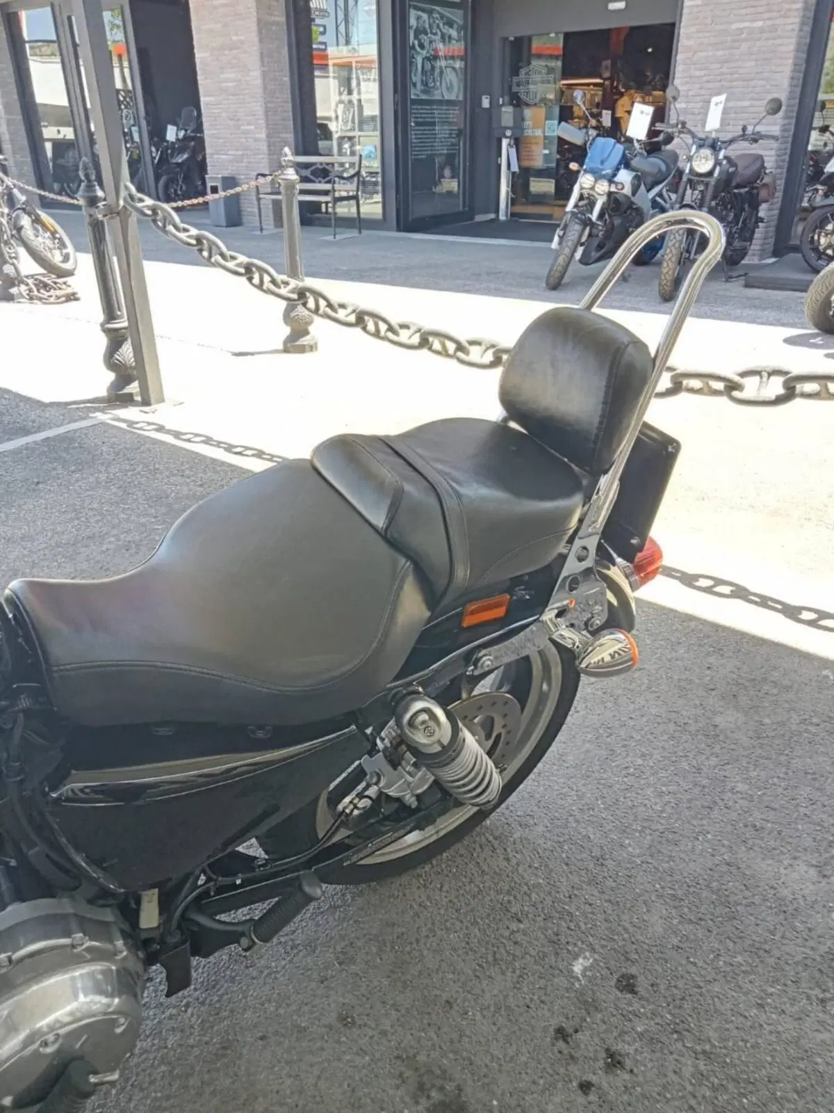 Harley-Davidson 883 SuperLow (2010 - 16) - XL 883L (3)