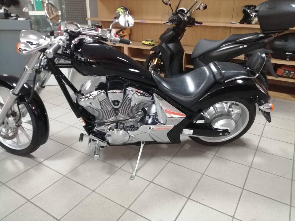 Honda VT 1300 CX (2009 - 16) (3)