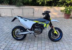 Husqvarna 701 Supermoto (2021) usata