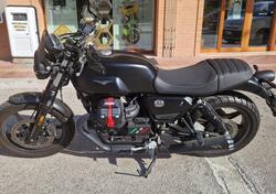 Moto Guzzi V7 Stone Centenario (2021 - 22) usata