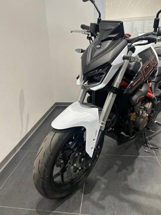 QJ Motor SRK 400 (2023 - 25) (5)