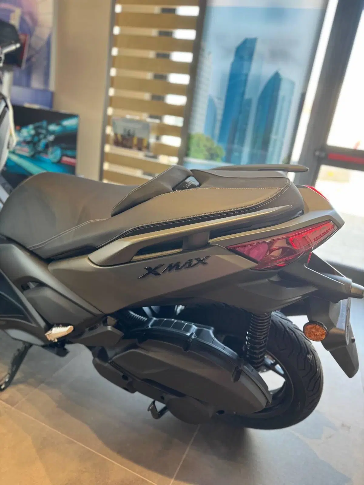 Yamaha X-Max 125 (2025 - 26) (4)