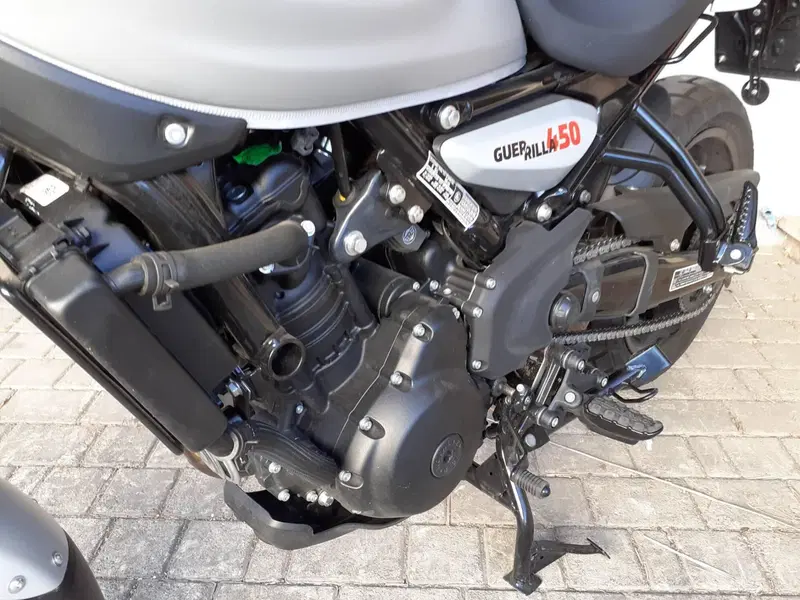 Royal Enfield Guerrilla 450 (2024 - 26) (12)