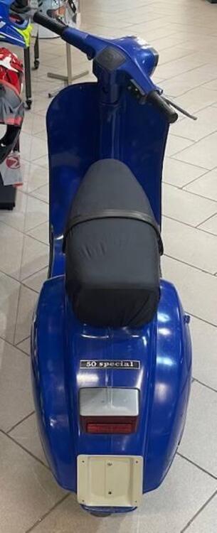Piaggio vespa 50 special (3)