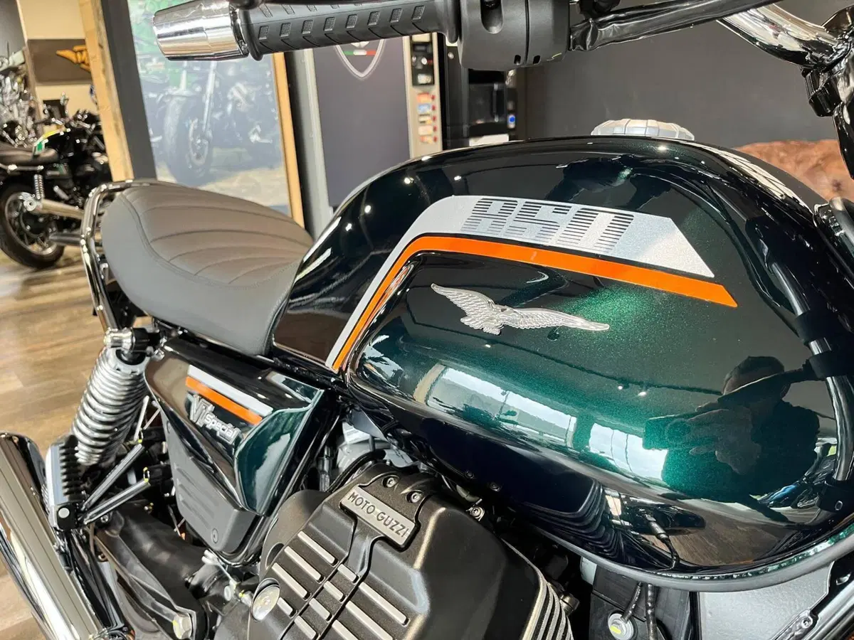 Moto Guzzi V7 Special (2025 - 26) (7)